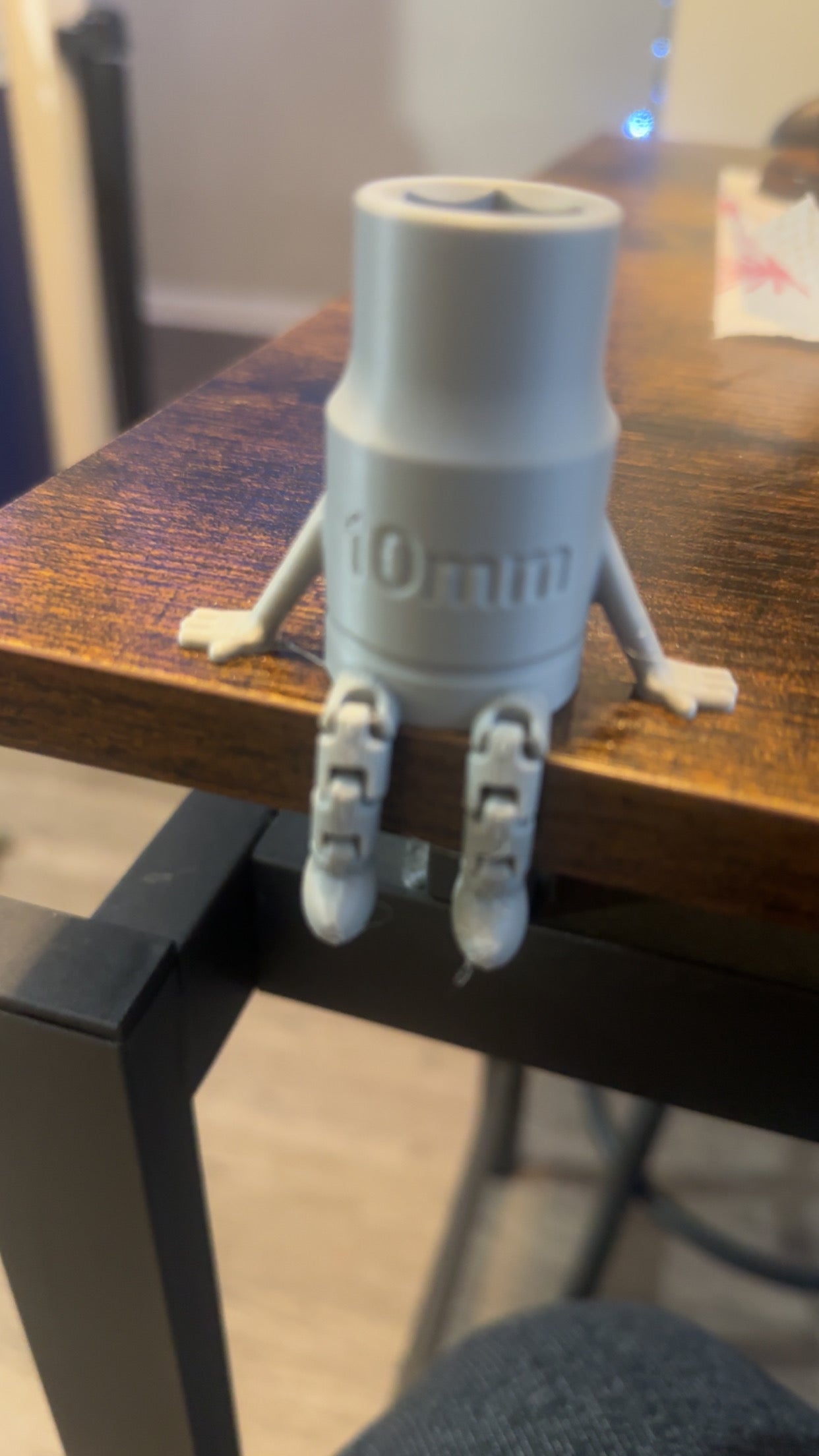 3d printed 10mm socket with legs