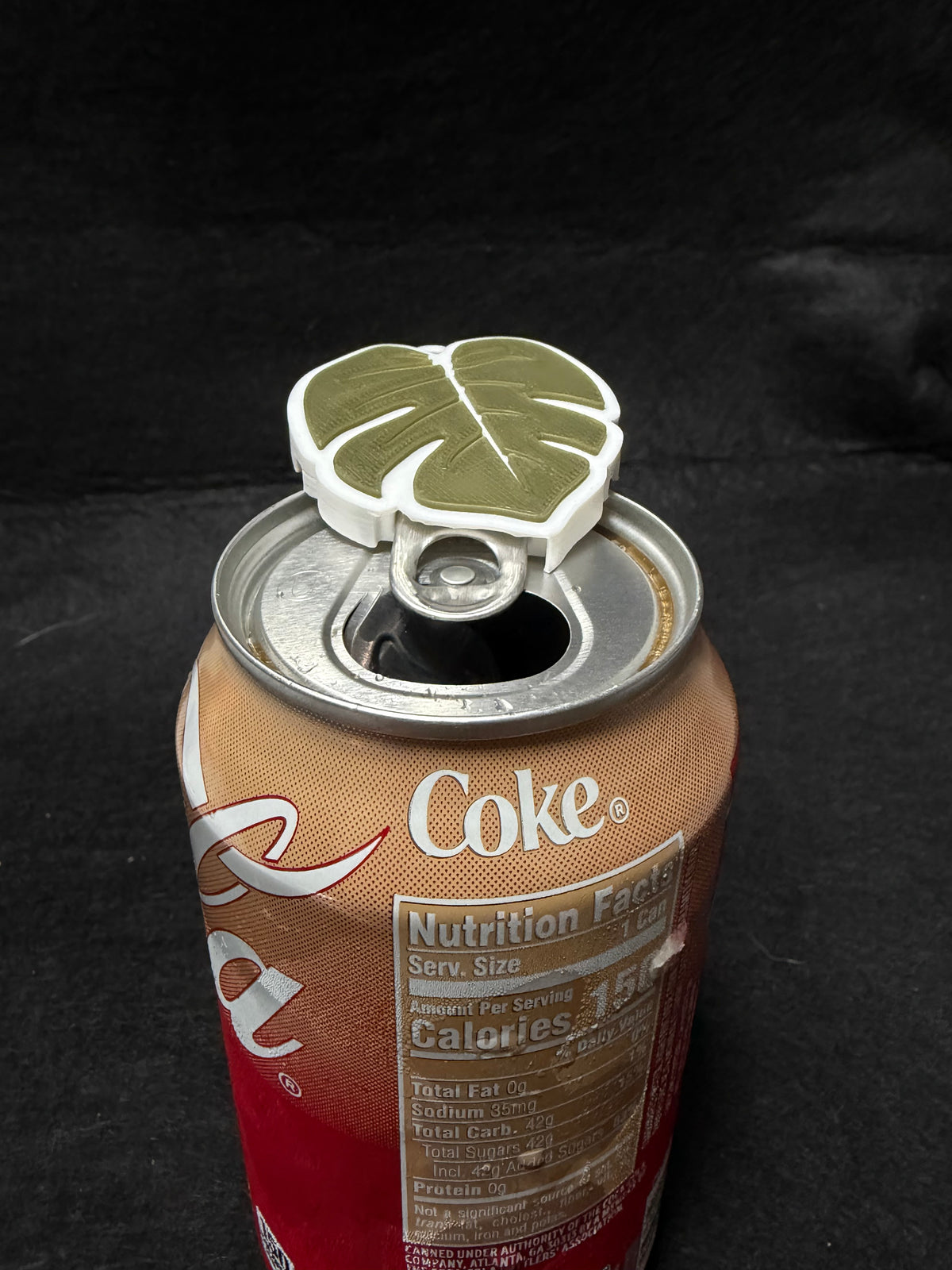 Leaf can opener keychain