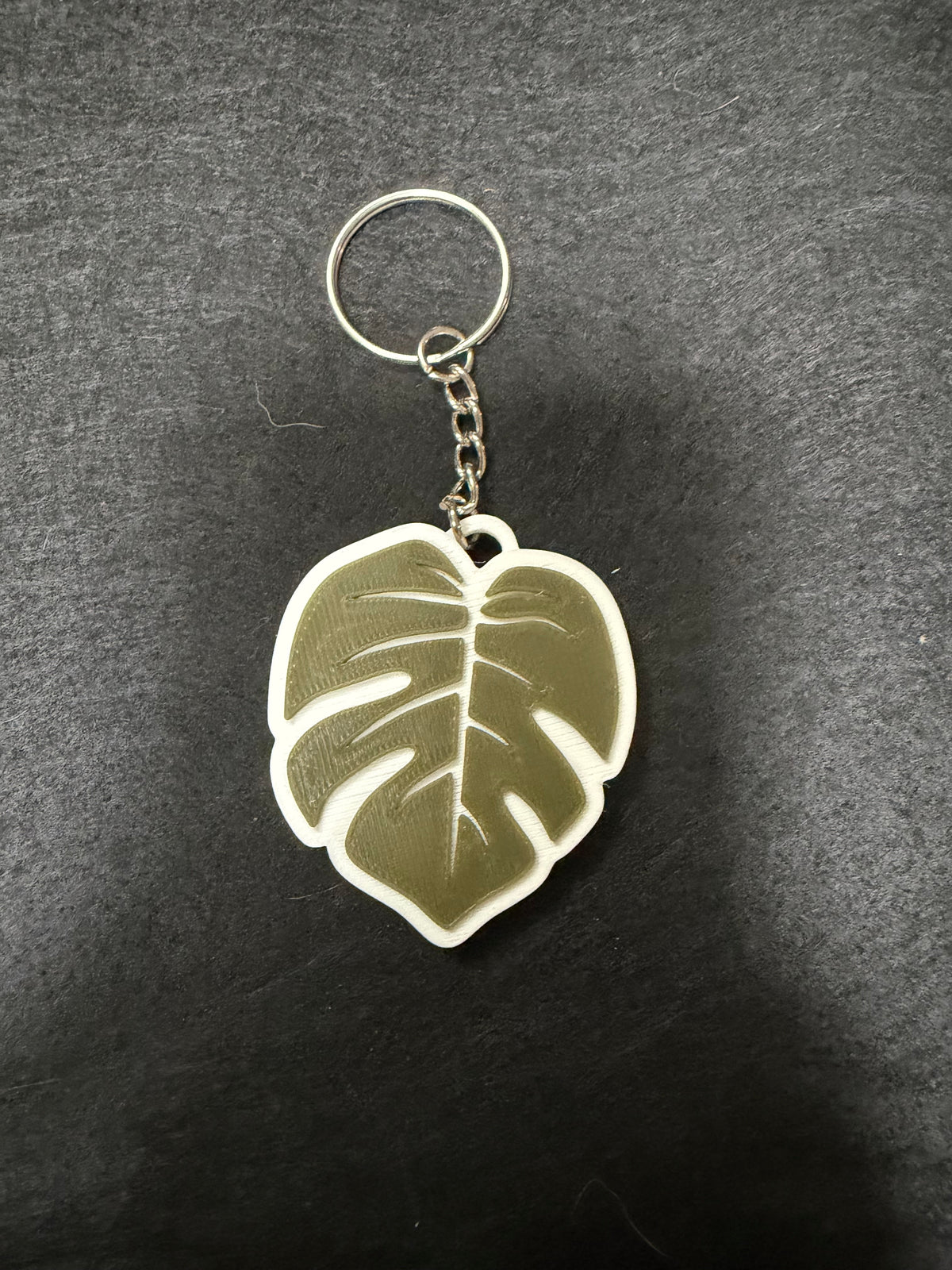 Leaf can opener keychain